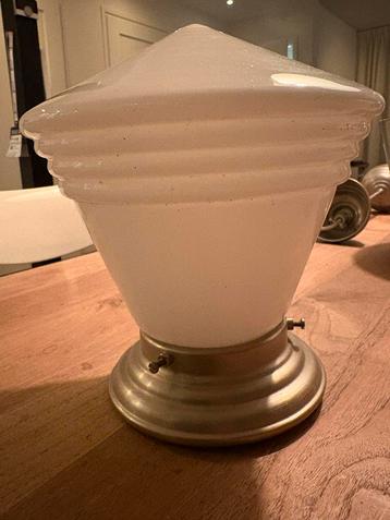 Prachtige oude plafondlamp beschikbaar voor biedingen