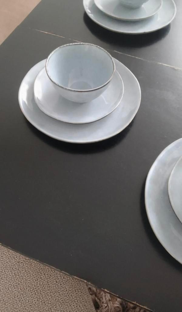 servies set kleur blauw met bruin porselei weinig gebruikt, Huis en Inrichting, Keuken | Servies, Zo goed als nieuw, Ophalen