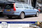 Volvo V70 2.3 T5 250 pk Aut. Leer, 17 inch, Trekhaak, 1566 kg, Met garantie (alle), Blauw, 92 €/maand