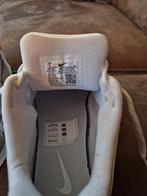 Nike p6000 maat 35.5, Kleding | Dames, Ophalen of Verzenden, Zo goed als nieuw, Zwart, Sneakers of Gympen
