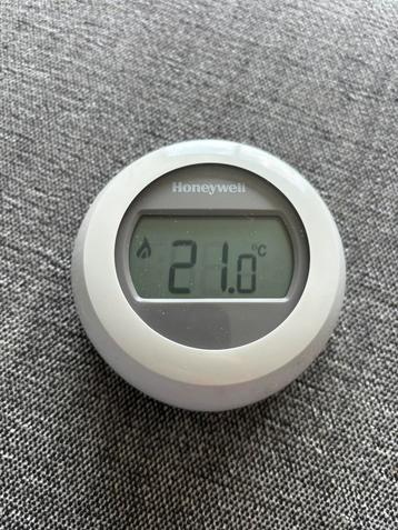 Honeywell thermostaat aan/uit beschikbaar voor biedingen