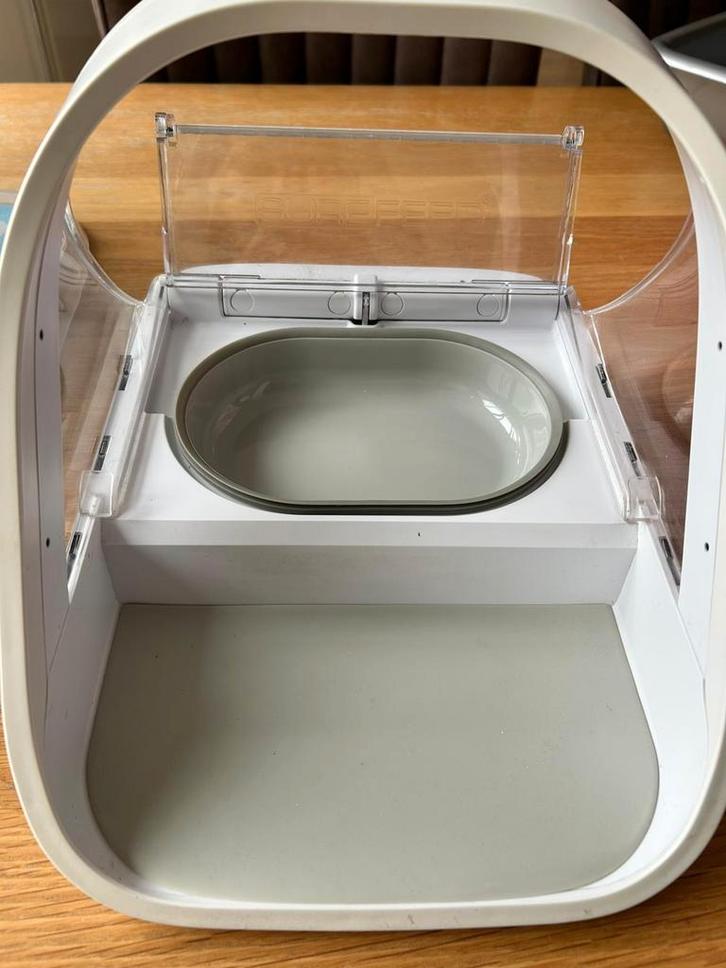 Surefeed voederbak, Dieren en Toebehoren, Kattenvoerbakken en Drinkbakken, Zo goed als nieuw, Ophalen of Verzenden