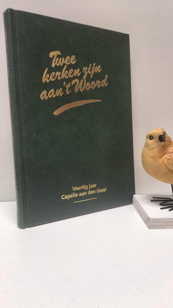 Mulder, Ds. P. Twee kerken zijn aan ‘t Woord, Boeken, Godsdienst en Theologie, Gelezen, Christendom | Protestants, Ophalen of Verzenden
