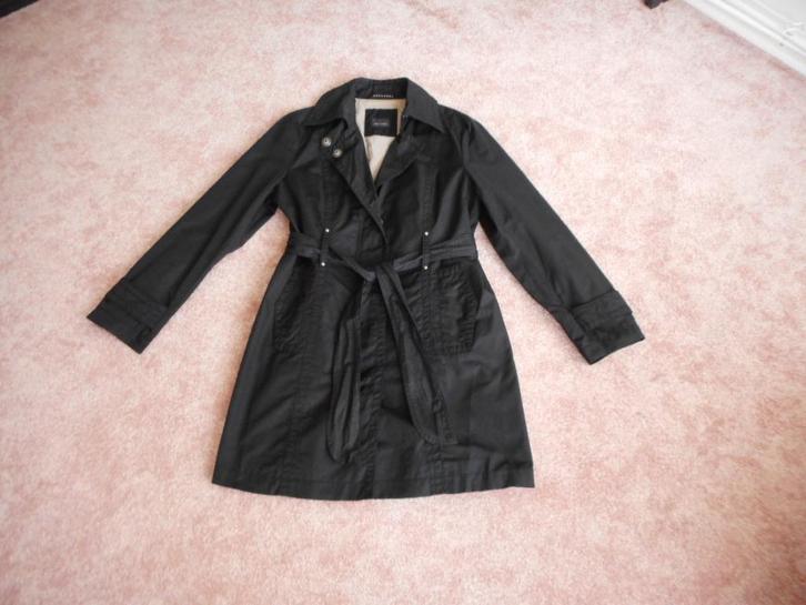 Mooie halflange trenchcoat tussenjas Fuchs Schmitt mt 40, Kleding | Dames, Jassen | Zomer, Zo goed als nieuw, Maat 38/40 (M), Zwart
