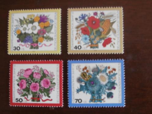 DUITSLAND 1974; serie BLOEMEN + KERSTZEGEL (2 FOTO'S), Postzegels en Munten, Postzegels | Thematische zegels, Postfris, Dier of Natuur