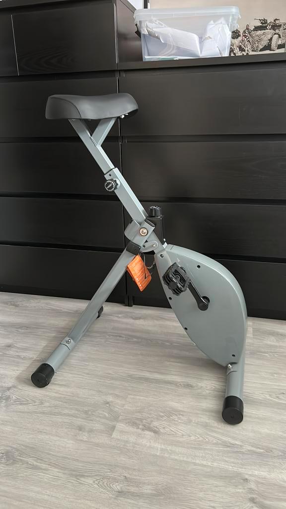 Bureaufiets, Sport en Fitness, Fitnessapparatuur, Zo goed als nieuw, Hometrainer, Benen, Metaal, Ophalen