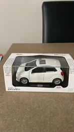 Kia Picanto 1/33 pull back wheel, Ophalen of Verzenden, Zo goed als nieuw, Auto