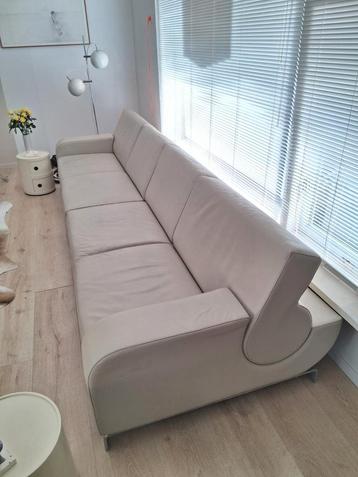 LEOLUX B-FLAT Reddot Aword Design bank, collector item ikoon beschikbaar voor biedingen