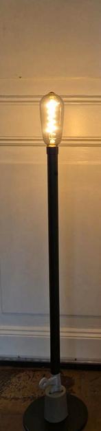 Weltevree Sticklight buitenlamp + floor base /voet samen, Ophalen of Verzenden, Gebruikt, 150 tot 200 cm