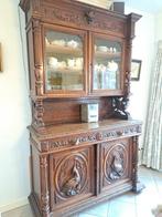 Antieke Mechelse kast met houtsnijwerk en orginele details, Ophalen