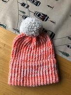 Handgemaakte muts - beige/apricot, Kleding | Dames, Mutsen, Sjaals en Handschoenen, Ophalen of Verzenden, Nieuw, Muts