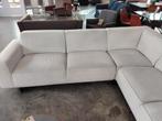 Hoekbank 285 x 240 cm. Mooi! Seconde Life Wolvega, Huis en Inrichting, Banken | Bankstellen, Ophalen, 250 tot 300 cm, Hoekbank