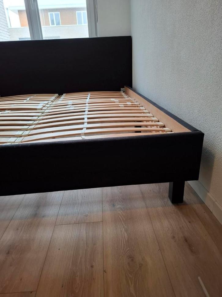 Bedframe 180x210 incl. lattenbodem, Huis en Inrichting, Slaapkamer | Bedden, Zo goed als nieuw, Tweepersoons, 180 cm, 210 cm, Stof