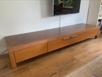 Houten fineer tv kast met 3 lades beschikbaar voor biedingen
