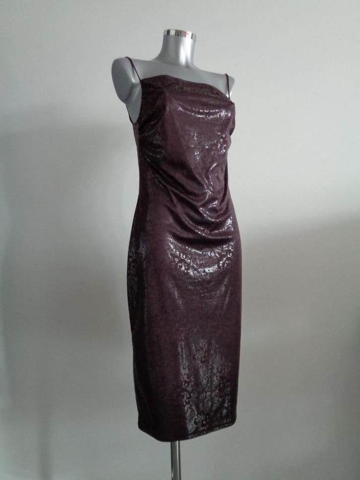 Kookai burgundy glamour jurk, maat 2 (36/38) Nieuw, Kleding | Dames, Jurken, Nieuw, Maat 38/40 (M), Overige kleuren, Onder de knie