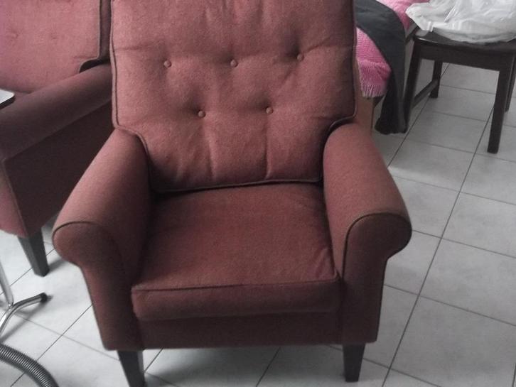 Gratis 2 mooie fauteuils bordeaux rood wijnrood stoelen, Huis en Inrichting, Fauteuils, Zo goed als nieuw, Hout, Stof, 75 tot 100 cm