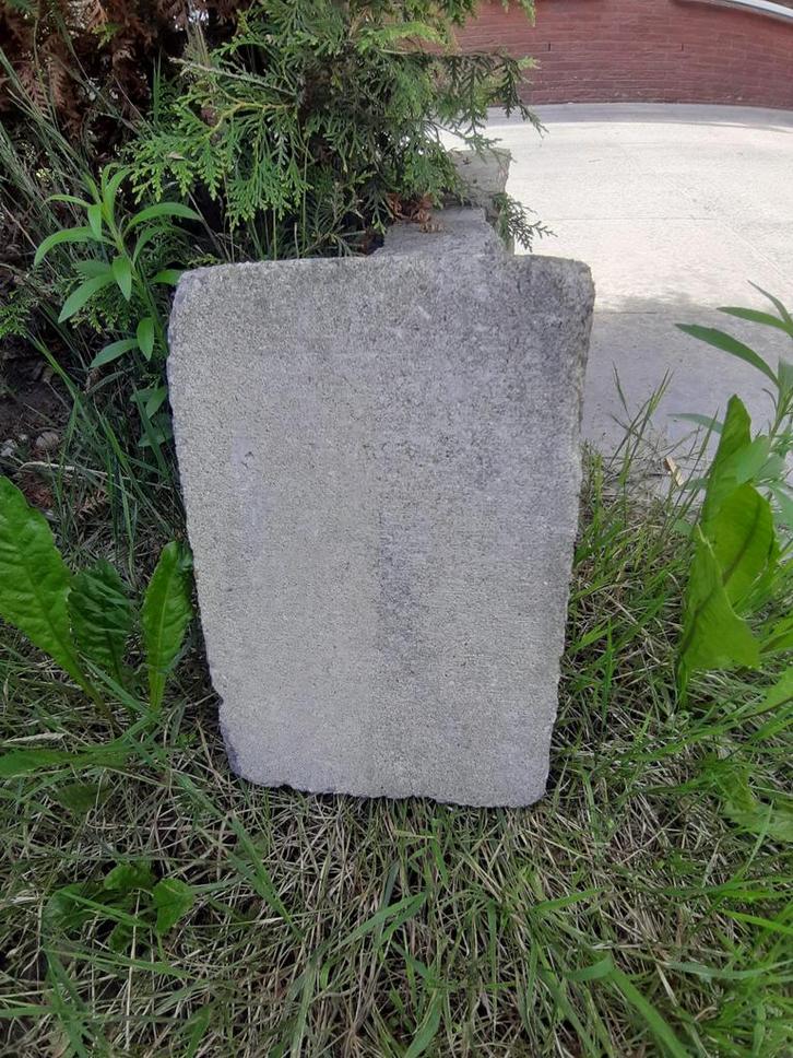 Gratis af te halen getrommelde bestrating 20x30, Tuin en Terras, Bloempotten, Zo goed als nieuw, 40 cm of meer, Rond, Ophalen