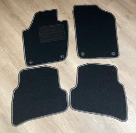 ≥ Mattenset voor een Volkswagen Polo 6R — Interieur en Bekleding