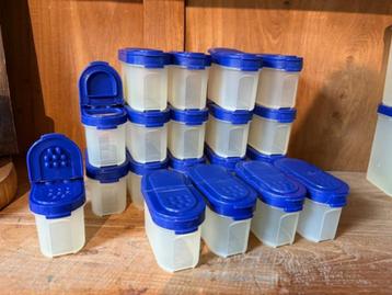 tupperware kruidenovaaltjes 19 stuks blauw beschikbaar voor biedingen