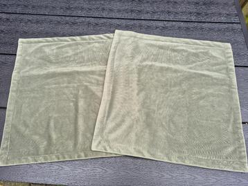 2x groene kussensloop  beschikbaar voor biedingen