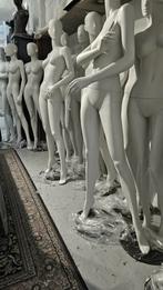 Dames etalagepoppen paspoppen, Ophalen