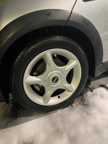 Mini one velgen beschikbaar voor biedingen