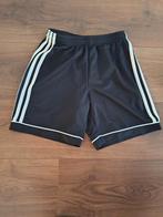 Gymshort sportshort korte broek short Adidas maat 152, Ophalen of Verzenden, Zo goed als nieuw, Broek