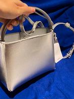 NIEUW +kaartjes Mango Mini shopper tas imitatieleer zilver, Ophalen of Verzenden, Nieuw, Grijs, Handtas