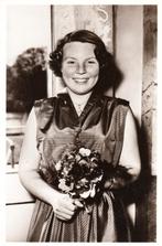 Fotokaart H.K.H. Beatrix 1955, Ophalen of Verzenden, Zo goed als nieuw, Nederland, Kaart, Foto of Prent