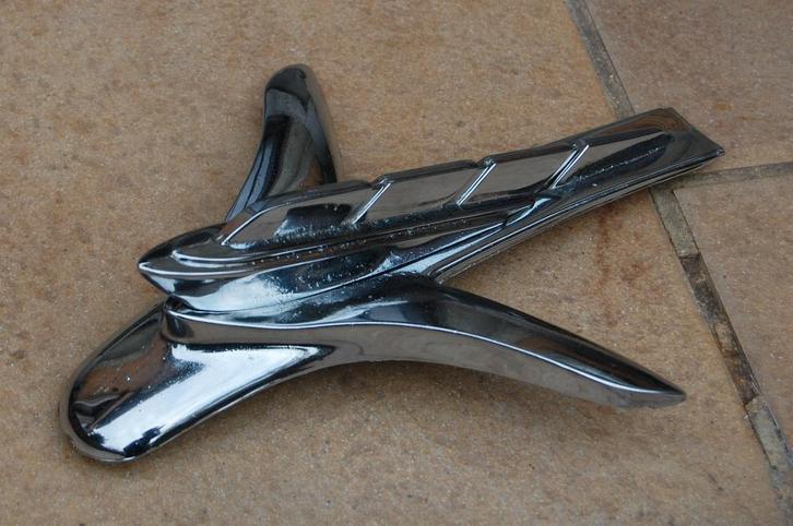 Mascotte motorkap embleem Plymouth 1951 USA Oldtimer, Antiek en Kunst, Curiosa en Brocante, Ophalen of Verzenden