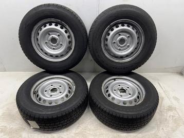 Velgen set + winterbanden van een Ford Transit beschikbaar voor biedingen