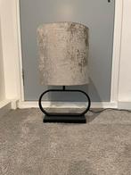 Metaal zwart lampenvoet met taupe lampenkap, Huis en Inrichting, Ophalen, Gebruikt, Landelijk modern, 50 tot 75 cm