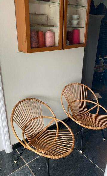 Twee leuke Rotan Stoeltjes beschikbaar voor biedingen