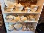 46 delig “Mintons” servies, Antiek en Kunst, Ophalen