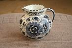Antieke DELFT klein schenkkan afbeelding van bloemen, Antiek en Kunst, Ophalen of Verzenden