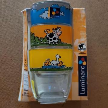 Leuke boerderij glaasjes. beschikbaar voor biedingen