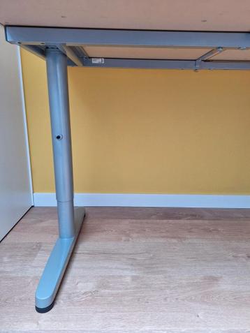 Ikea bureau 140x80 - afbeelding 3