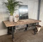Oude stalen werkbank, toonbank, vintage dressoir, Ophalen