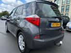 Toyota Verso-S 1.3 VVT-i Dynamic AUTOMAAT Camera Clima Stoel, Auto's, Toyota, Euro 5, Gebruikt, Elektrische ramen, 4 cilinders