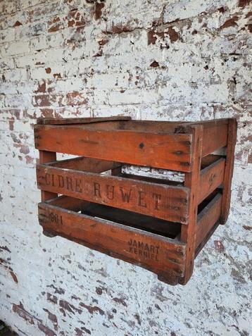 Brocante houten Belgisch ciderkrat/ allegonda  beschikbaar voor biedingen