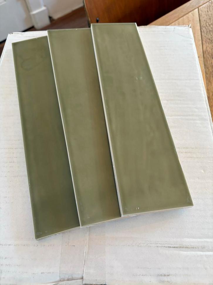 Steenbok Rustic Olive Green Wandtegels 7.5x30 (nieuwe doos!), Doe-het-zelf en Verbouw, Tegels, Nieuw, Wandtegels, Keramiek, 20 tot 40 cm