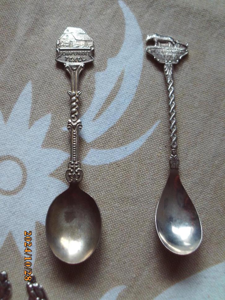 Rechter lepeltje (bovenste) Epe De Ossenstal afb os ad ploeg, Verzamelen, Overige Verzamelen, Gebruikt, Ophalen of Verzenden