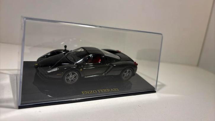 Ferrari enzo black atlas 1.43, Hobby en Vrije tijd, Modelauto's | 1:43, Zo goed als nieuw, Auto, Overige merken, Ophalen of Verzenden