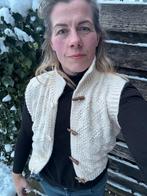 Wol giletje houtje touwtje M/L, Ophalen, Zo goed als nieuw