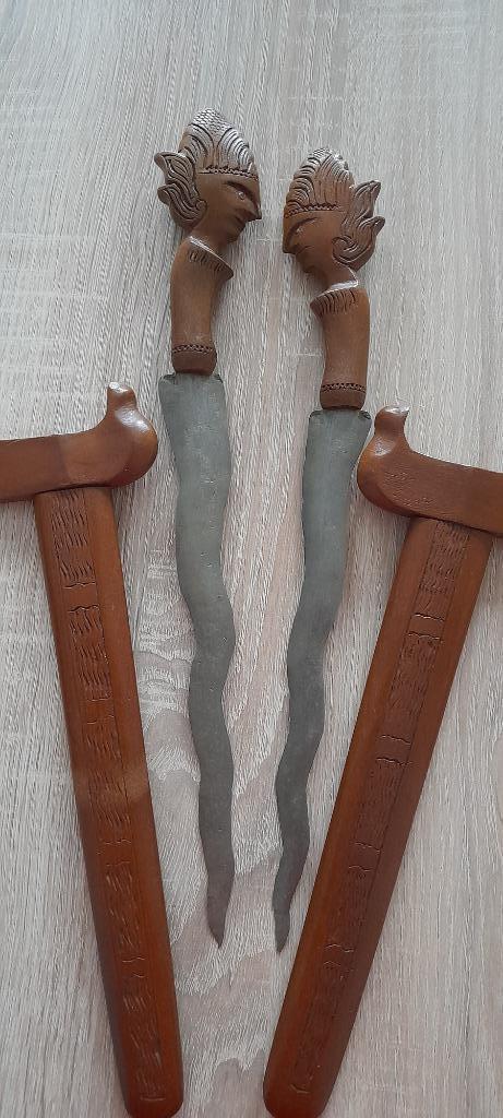 2 Authentieke Indonesische Krissen – Vintage, Antiek en Kunst, Kunst | Niet-Westerse kunst, Verzenden