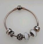 Pandora armband met bedels
Alles is evt los te koop, Sieraden, Tassen en Uiterlijk, Armbanden, Ophalen, Zo goed als nieuw, Zilver