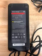 NIU Oplader - 54,5V - Nieuw, Fietsen en Brommers, Ophalen of Verzenden, Nieuw