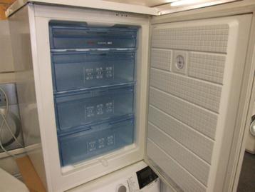 Arpe kampen bosch   vrieskast 85 hoog 189 0635318715 beschikbaar voor biedingen