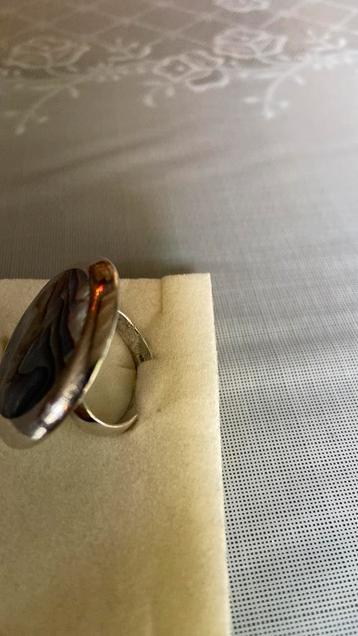Ring zilver met paarlemoer gemerkt 925 mt 19 beschikbaar voor biedingen