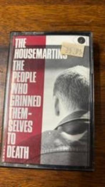 The Housemartins muziek cassette the people who grinned beschikbaar voor biedingen